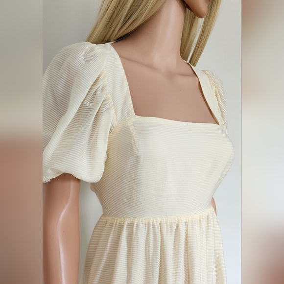 WAYF DRESS Puff sleeves yellow cream striped open back frills midi small NWT - Picture 15 of 16
